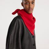 ROHE - Small knitted triangle scarf | red