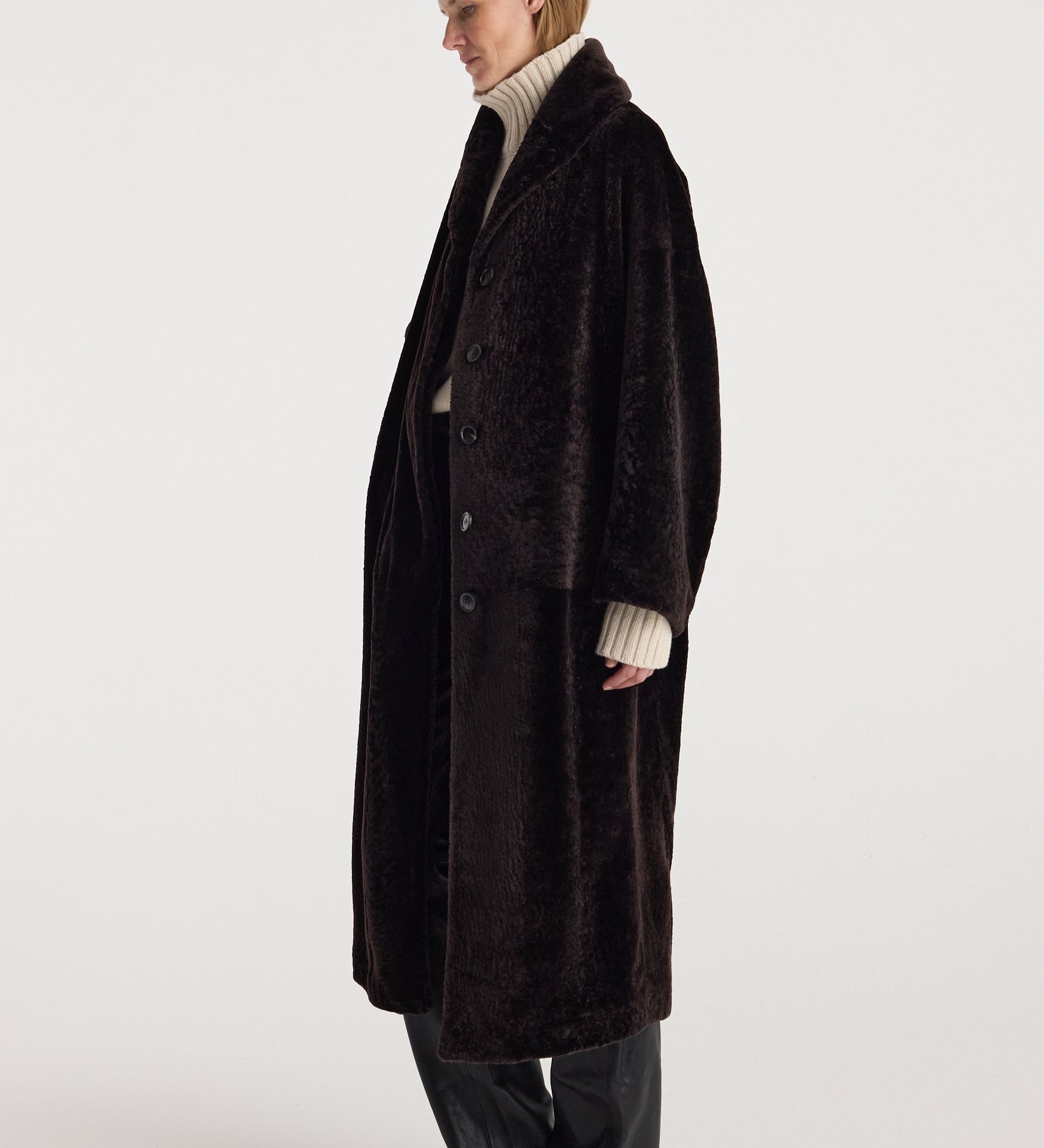 ROHE - Shearling Shawl - Collar Coat | dark chocolate
