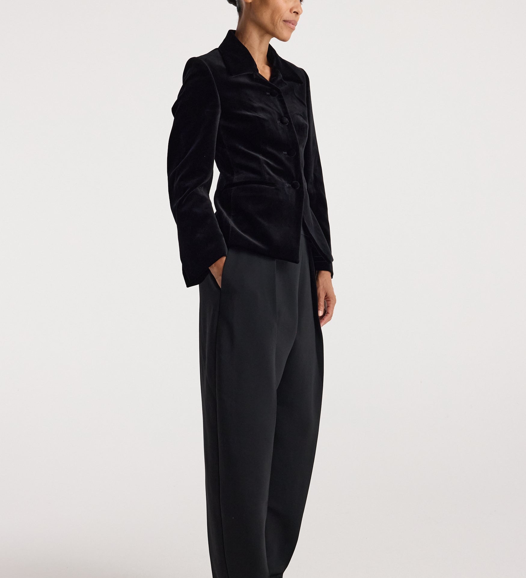 ROHE - Classic fitted velvet blazer | black
