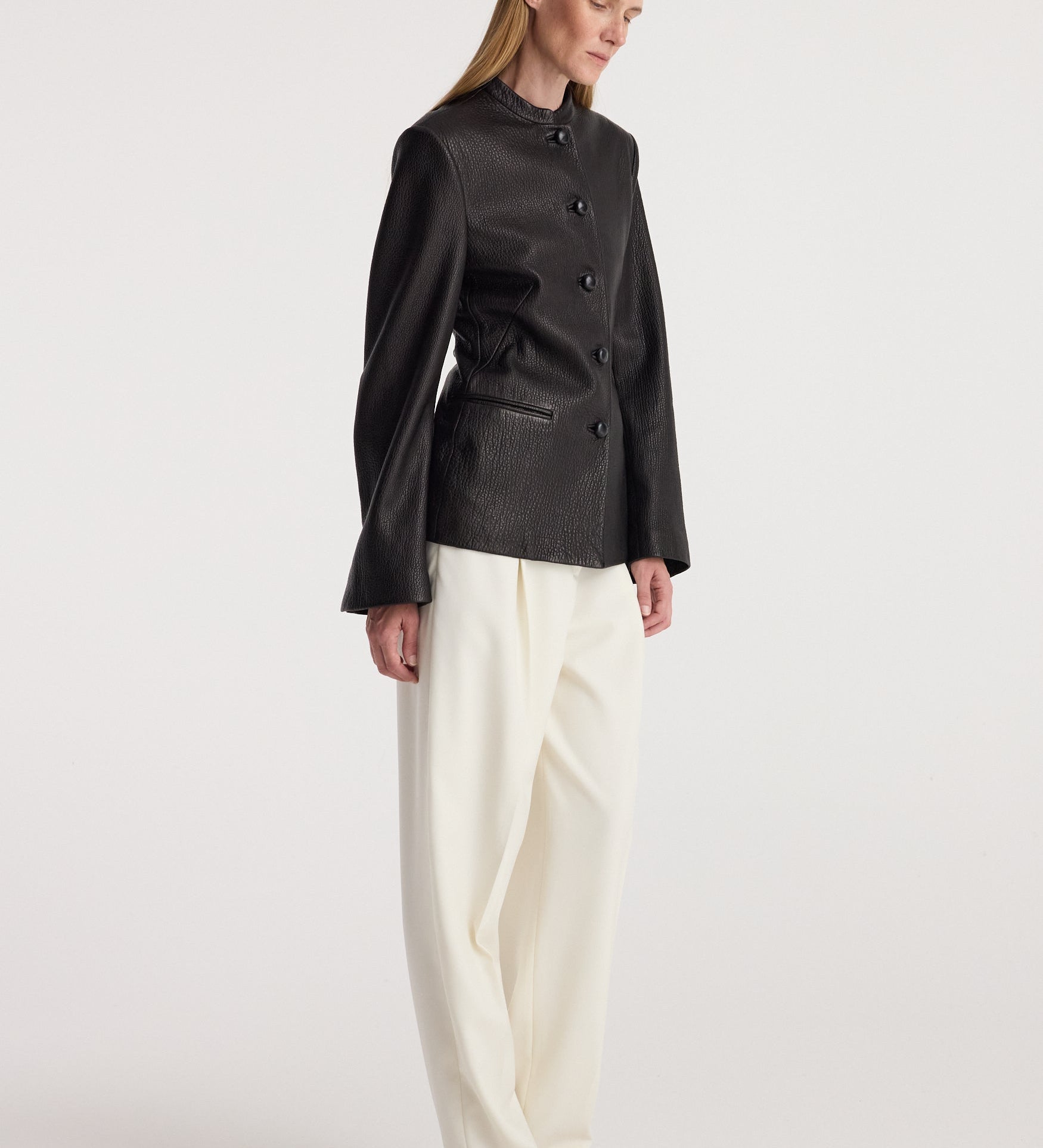ROHE - Shaped grain leather jacket | black