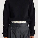 ROHE - Statement shoulder turtleneck | black