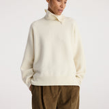 ROHE - Turtleneck with raw details | off white
