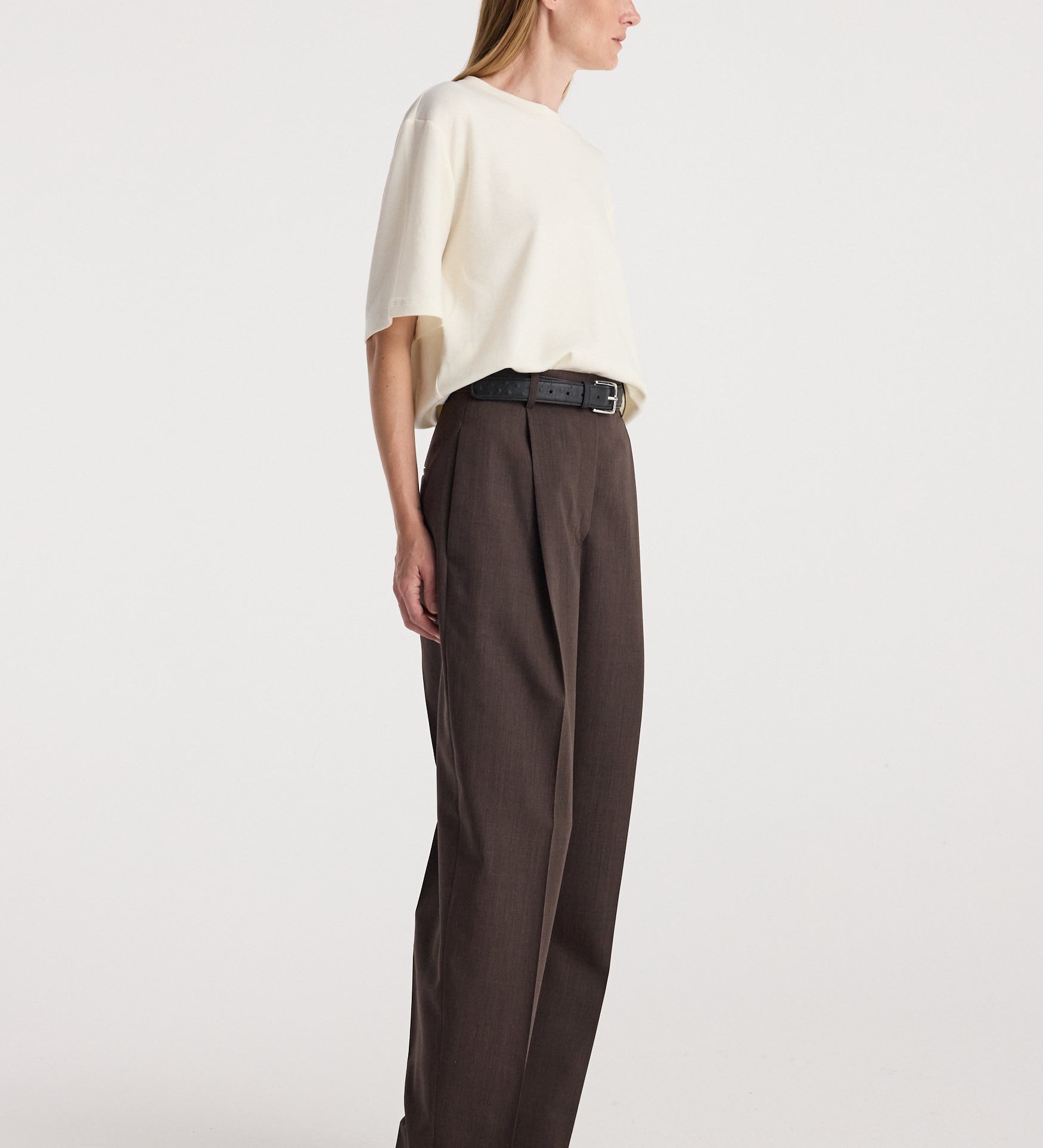 ROHE - Daria - Single pleat straight leg trousers | dark brown