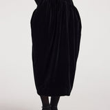 ROHE - Sculptural volume velvet skirt | black