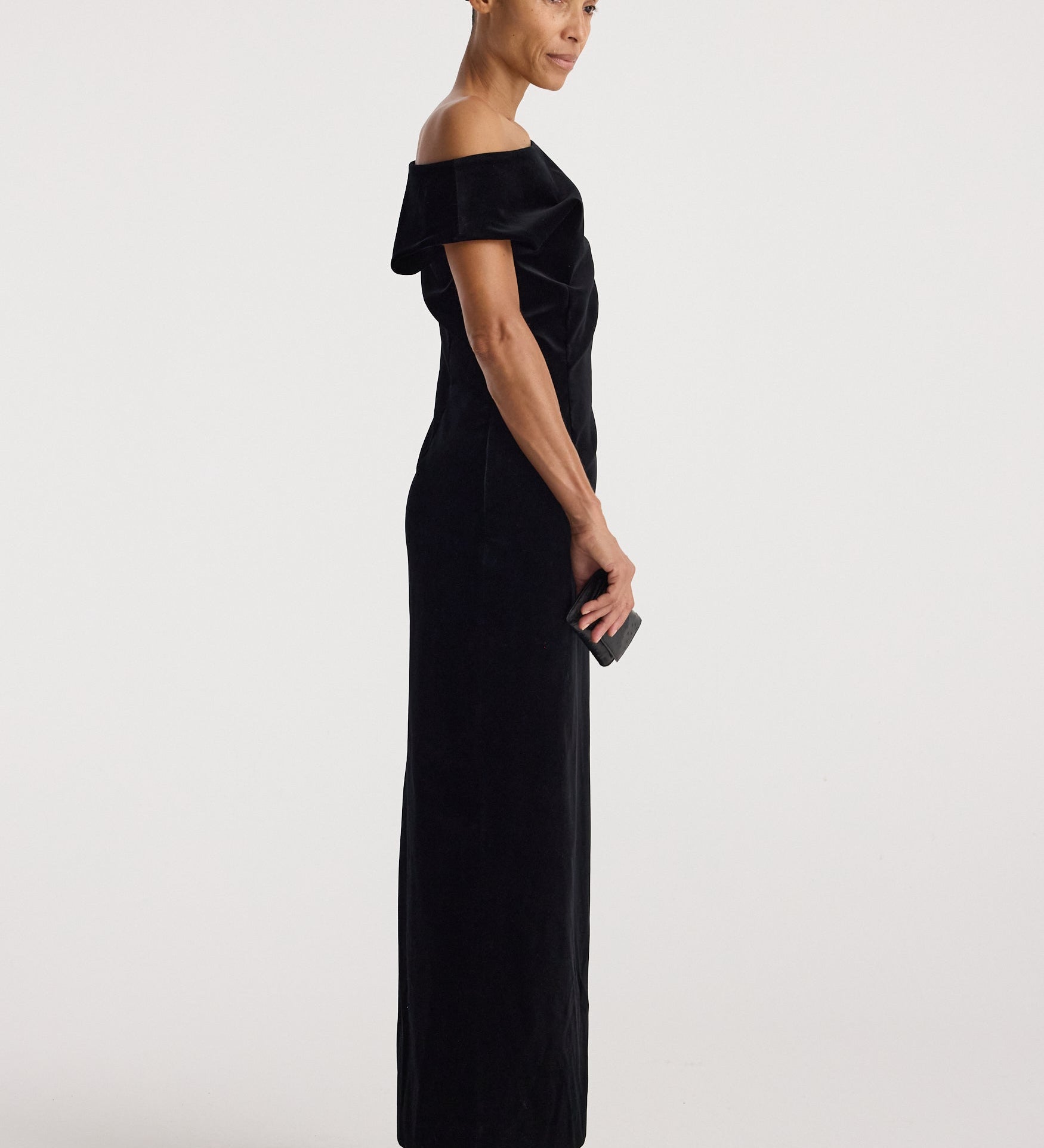 ROHE - Sculptural off - shoulder velvet gown | black