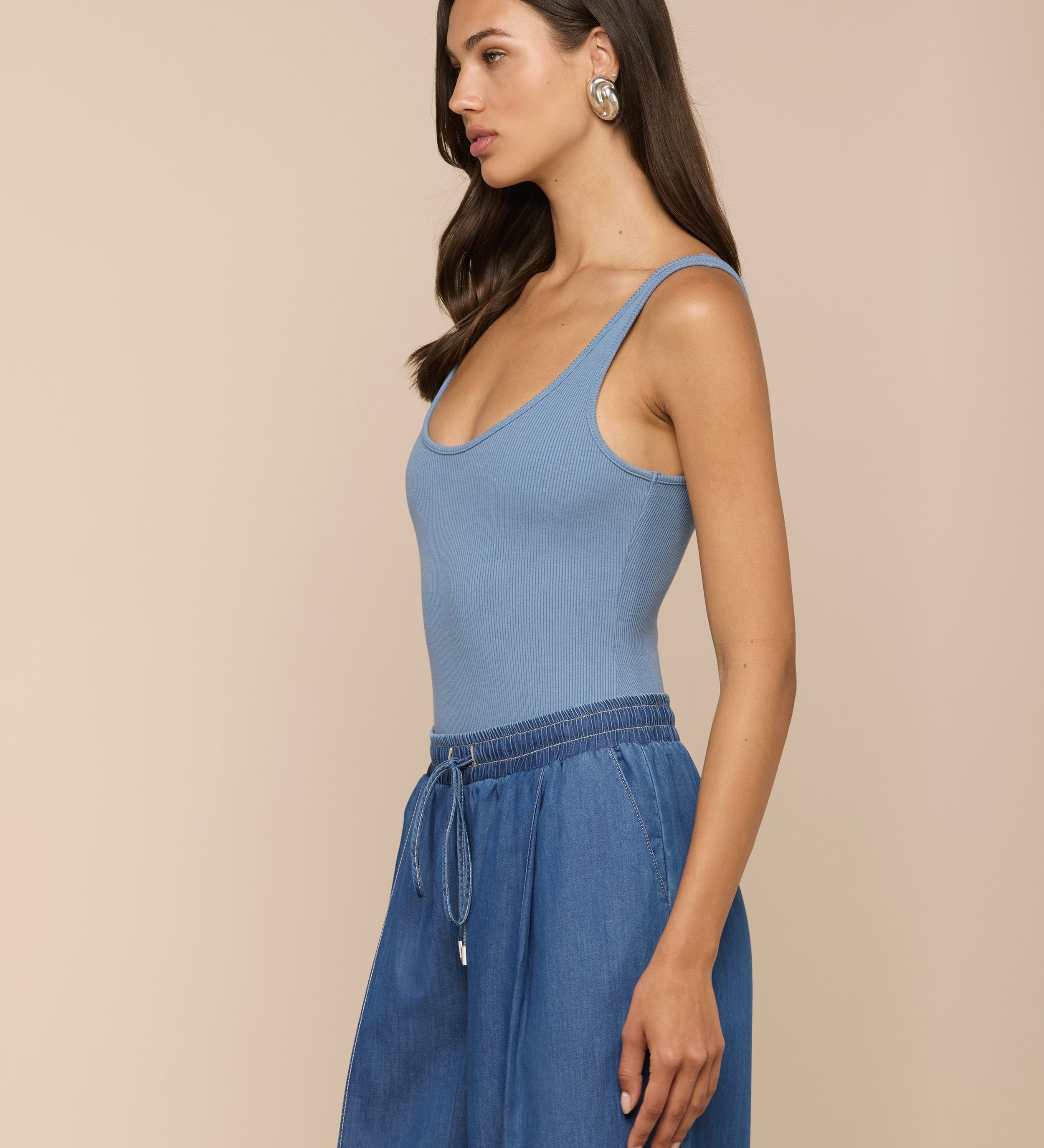 L'AGENCE - Nica Scoopneck Bodysuit