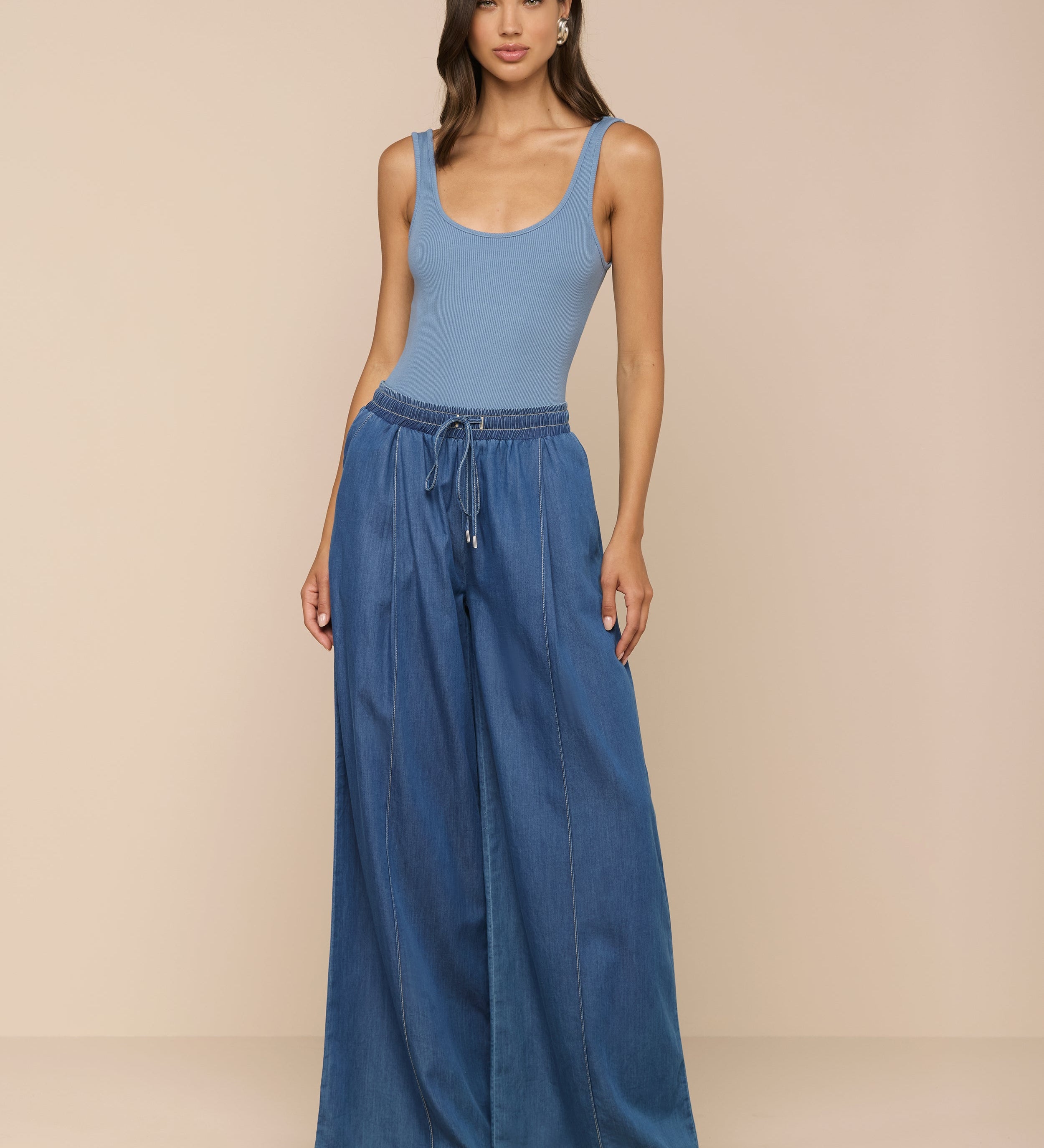 L'AGENCE - Nica Scoopneck Bodysuit