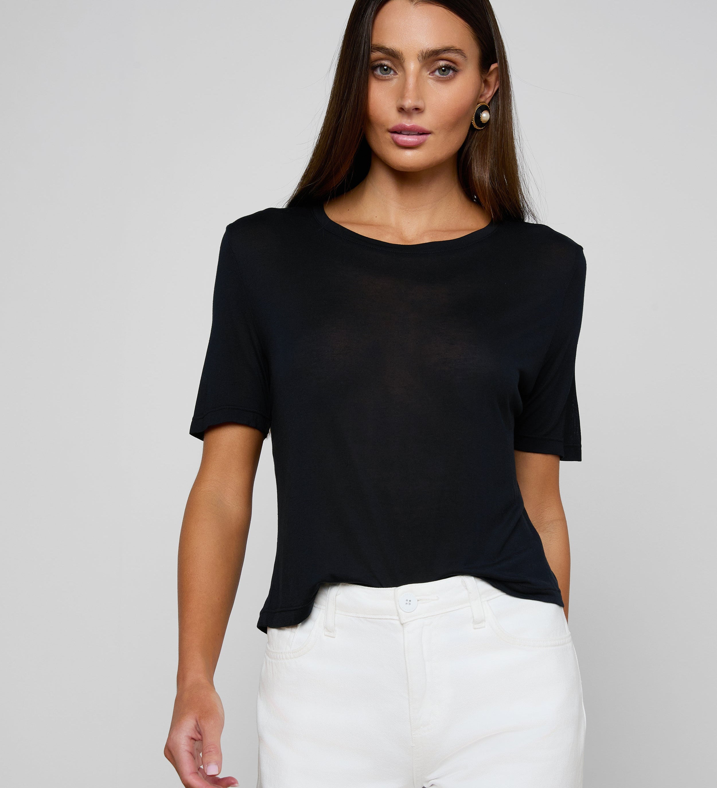L'AGENCE - Remy Tee