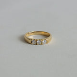 Kinn - Vintage Round Three Diamond Ring