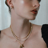 Kinn - Solis Ribbed Three Diamond Hoop Earrings