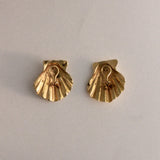 Kinn - Vintage Clip On Shell Earrings
