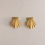 Kinn - Vintage Clip On Shell Earrings