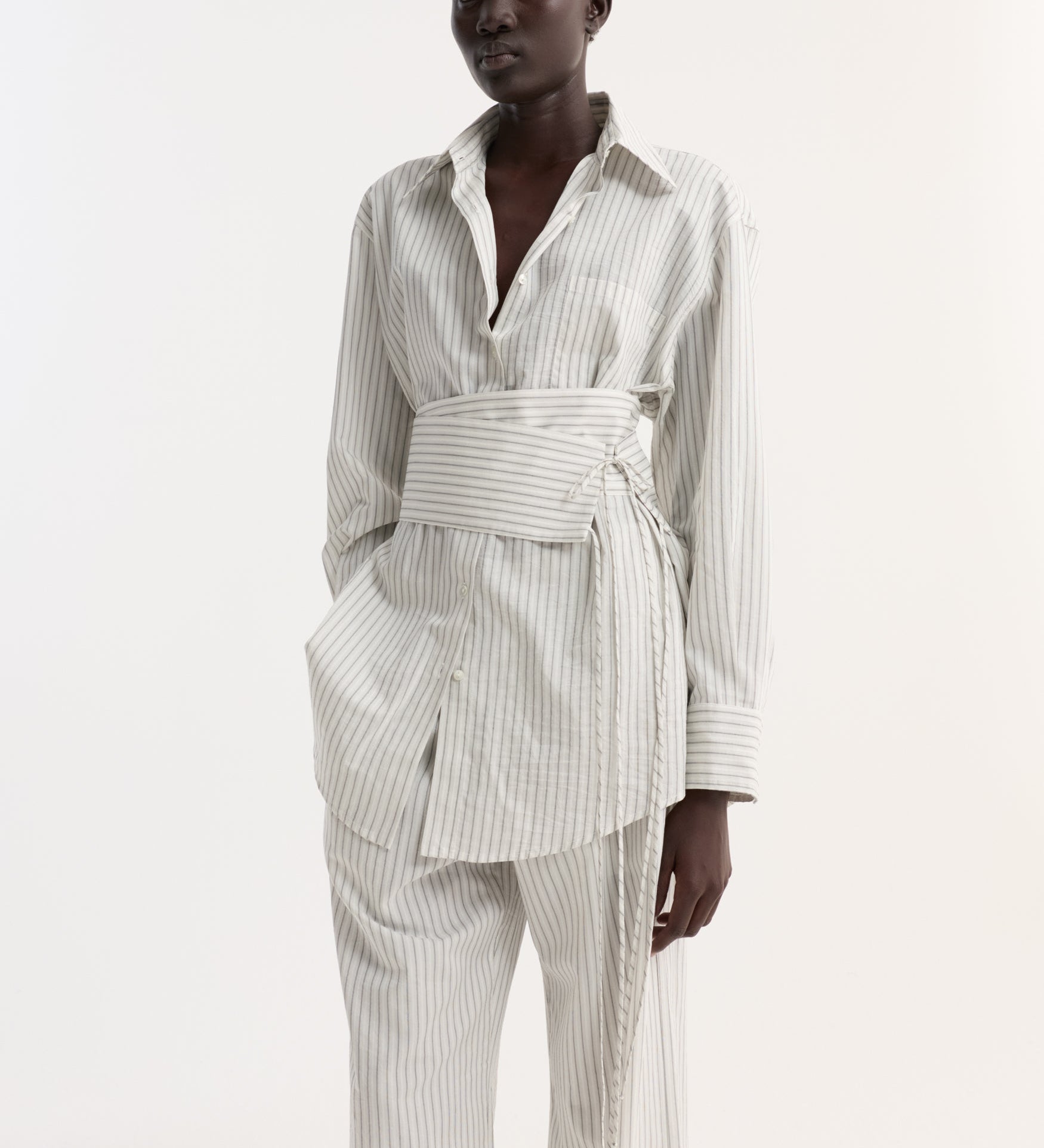 ROHE - Silk stripe belted shirt | fine stripe