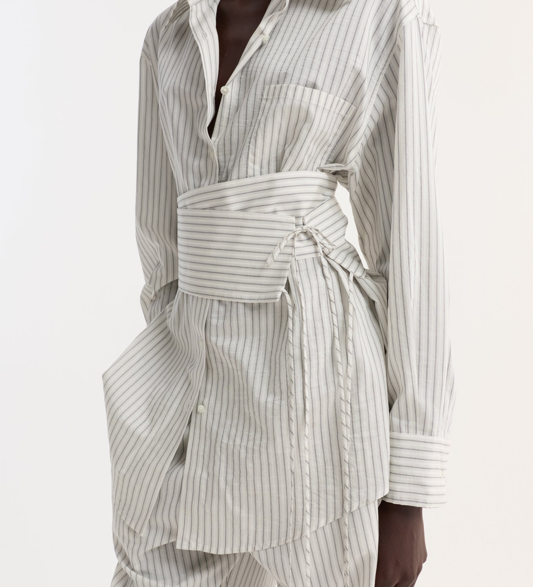 ROHE - Silk stripe belted shirt | fine stripe
