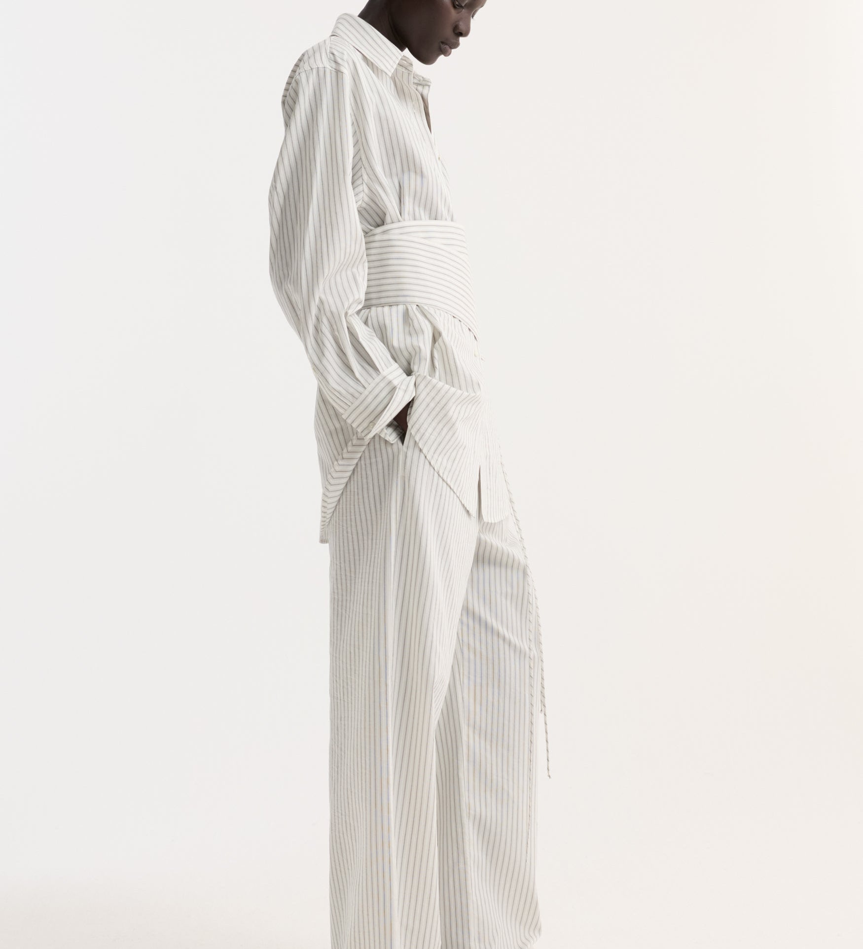 ROHE - Silk stripe belted shirt | fine stripe