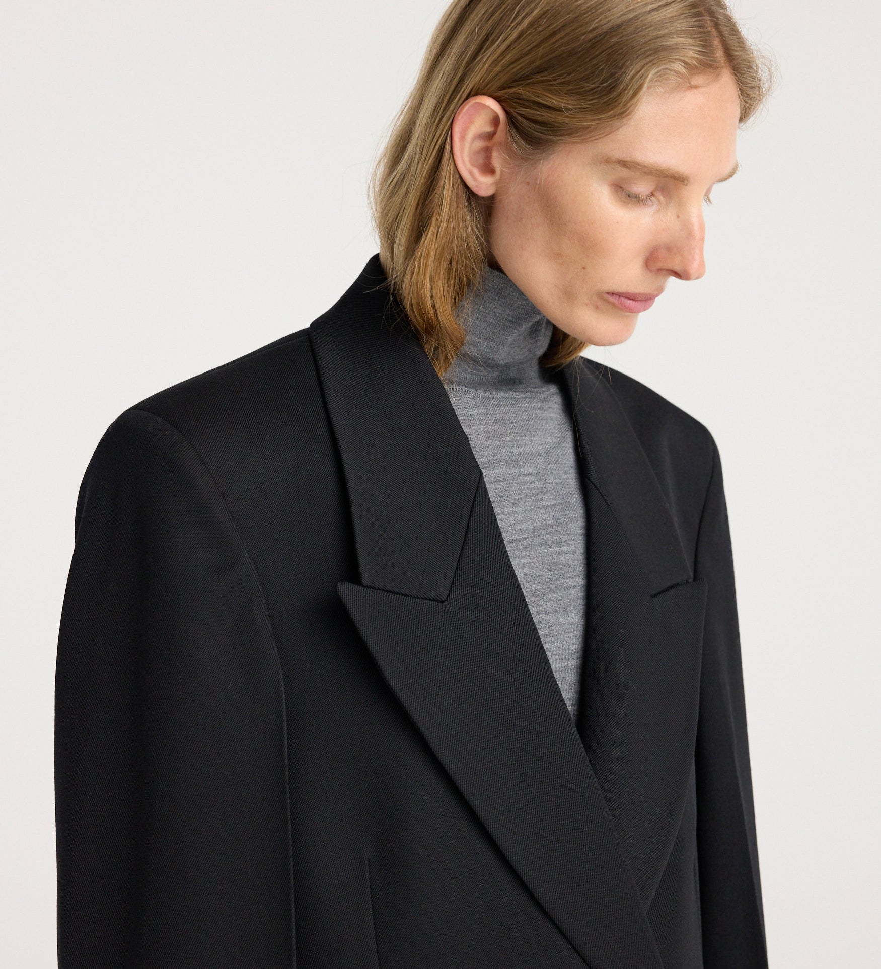 ROHE - Double breasted tailored coat | black