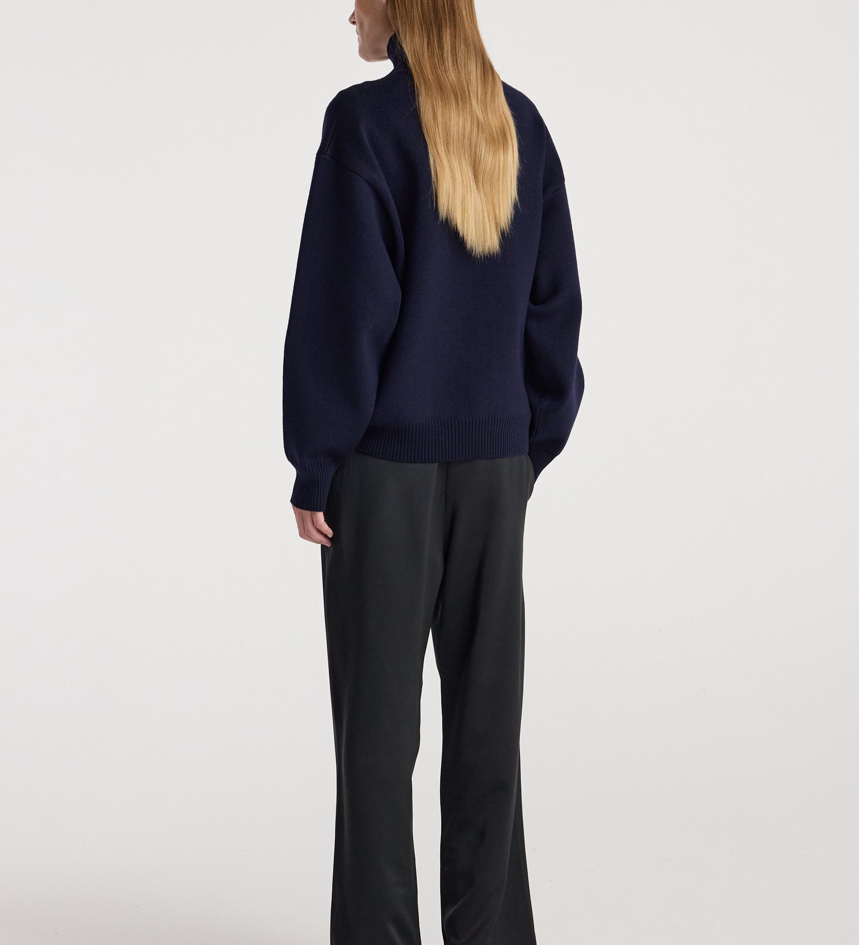ROHE - Sculptural compact turtleneck | navy