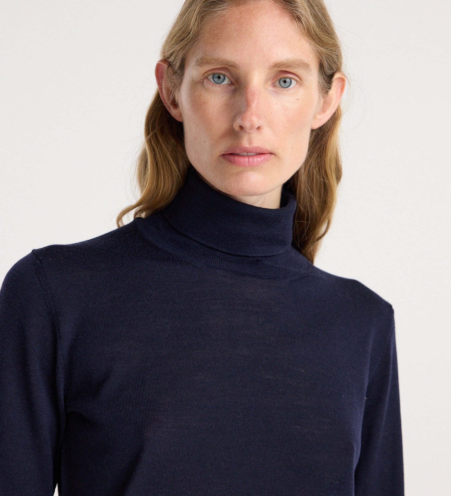 ROHE - Fine - knit wool cashmere turtleneck | navy