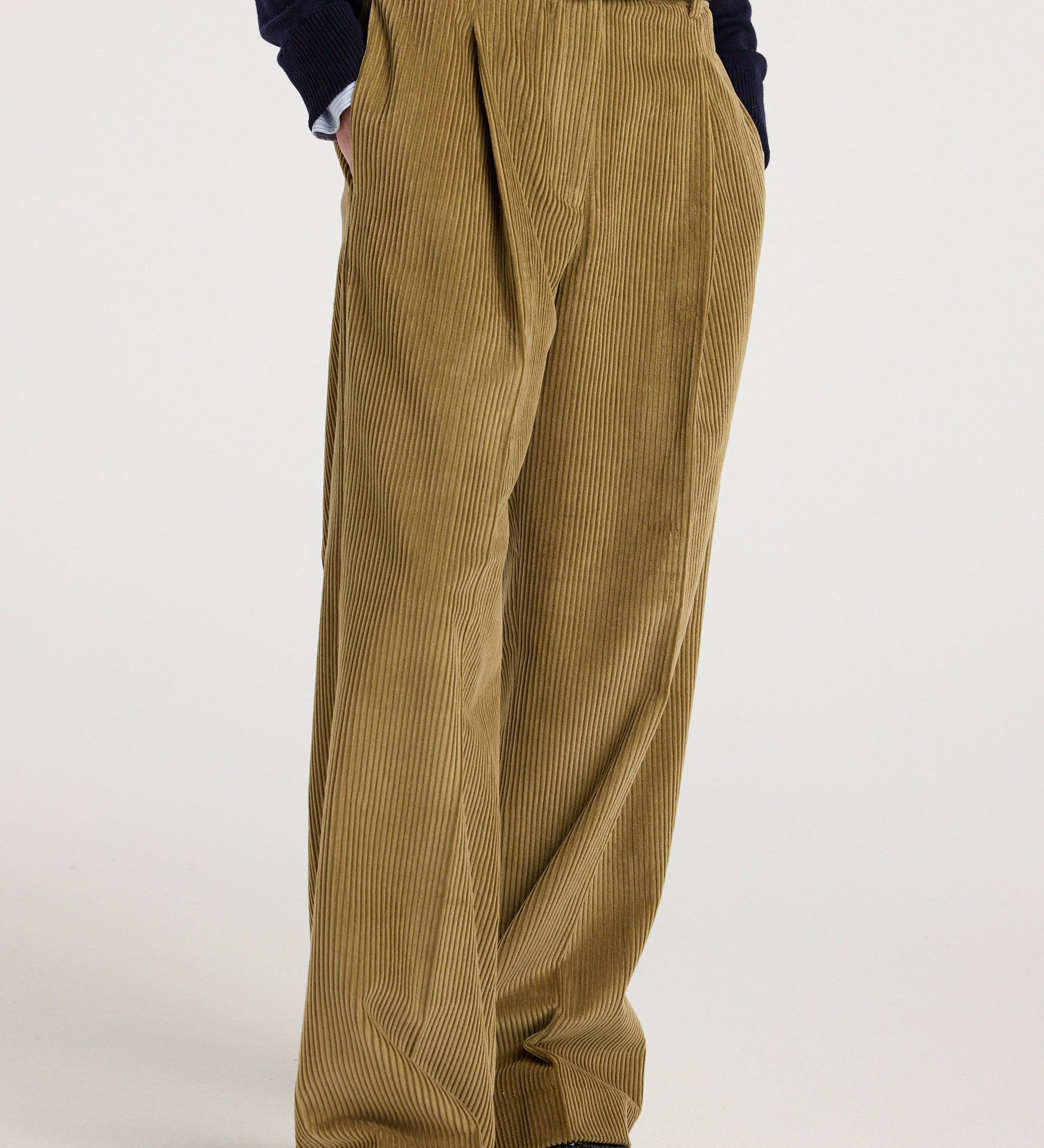 ROHE - Ted - Lower waist corduroy trousers | beige