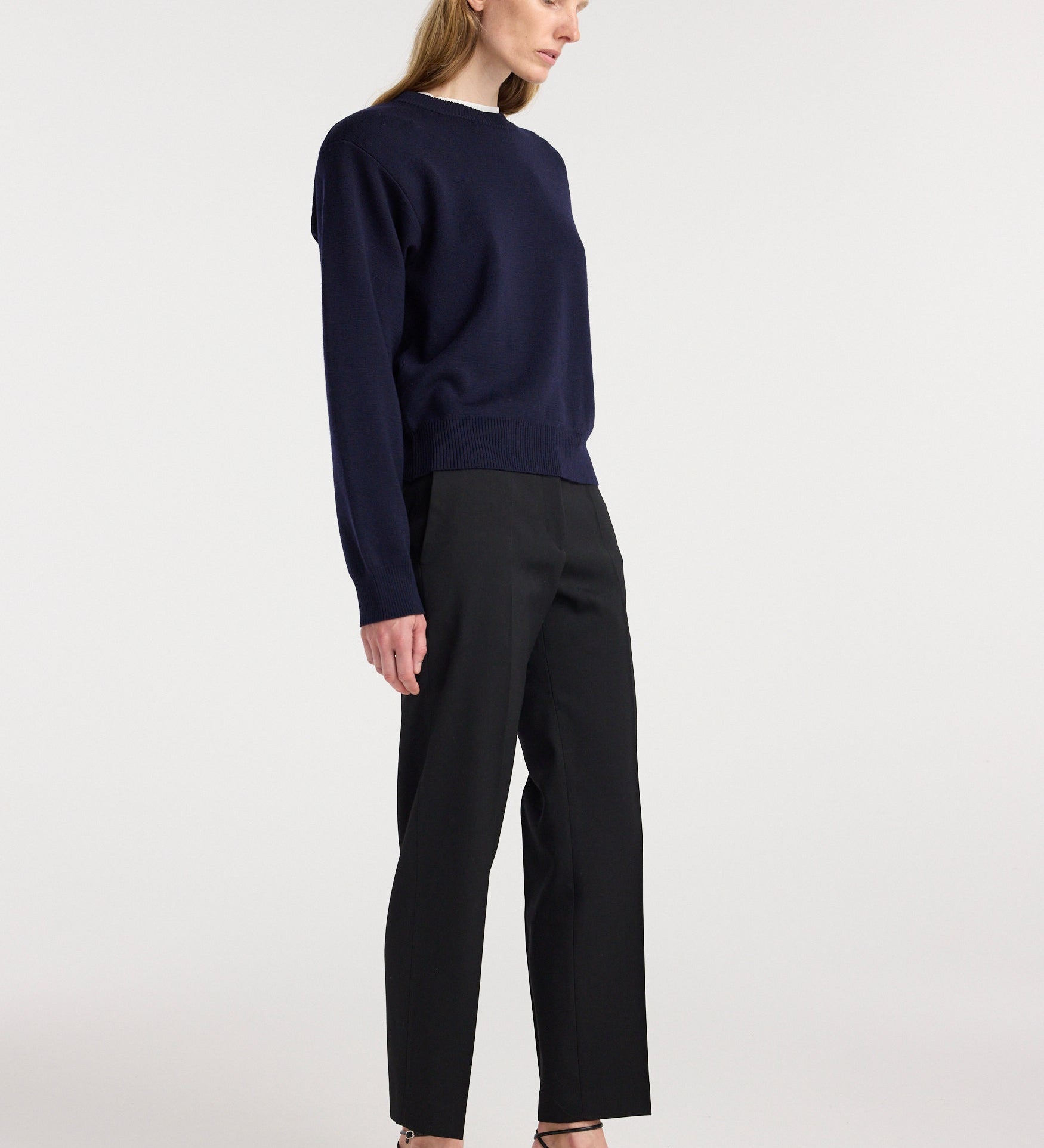 ROHE - Mies - Cigarette leg tailored trousers | black