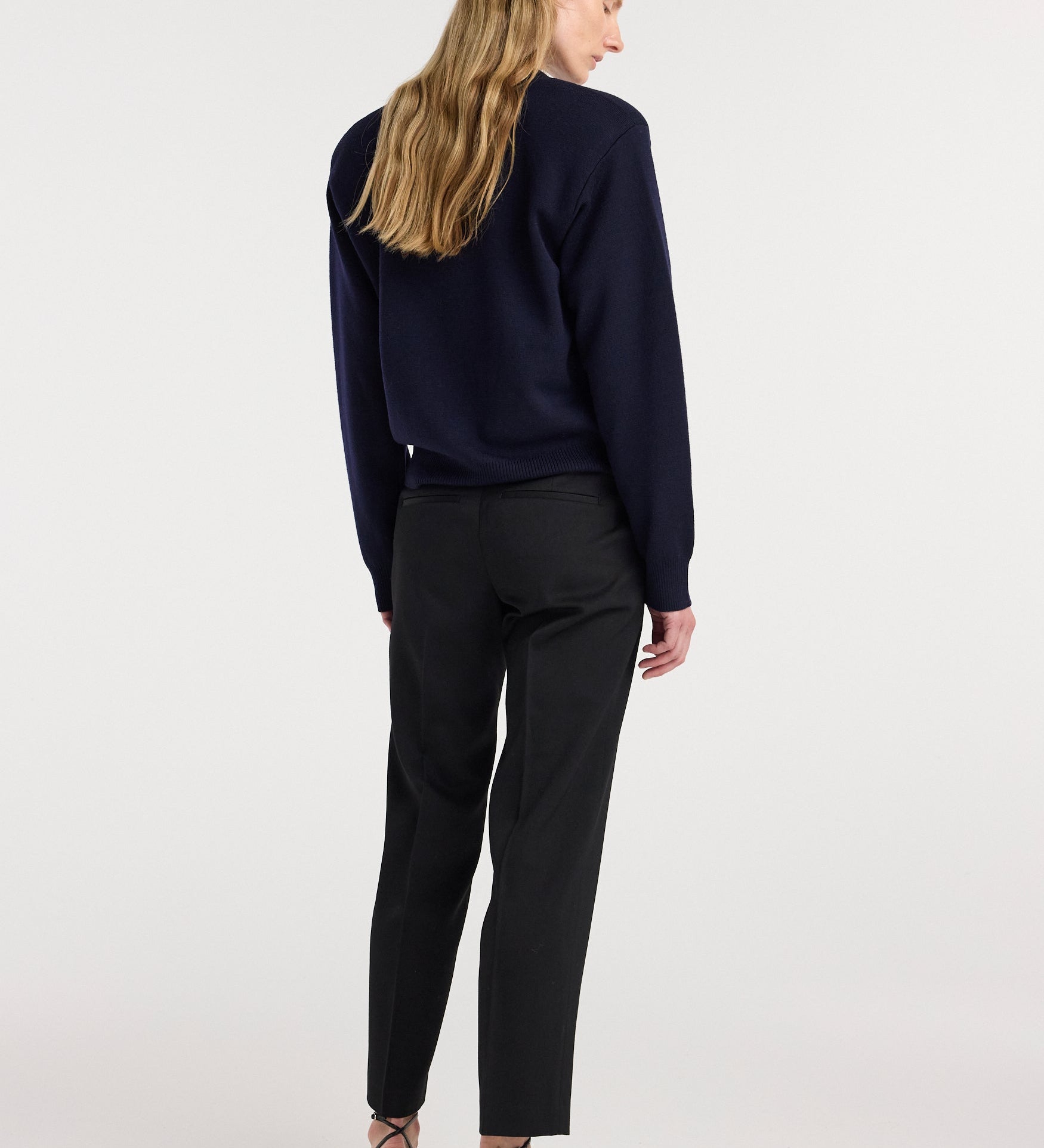 ROHE - Mies - Cigarette leg tailored trousers | black