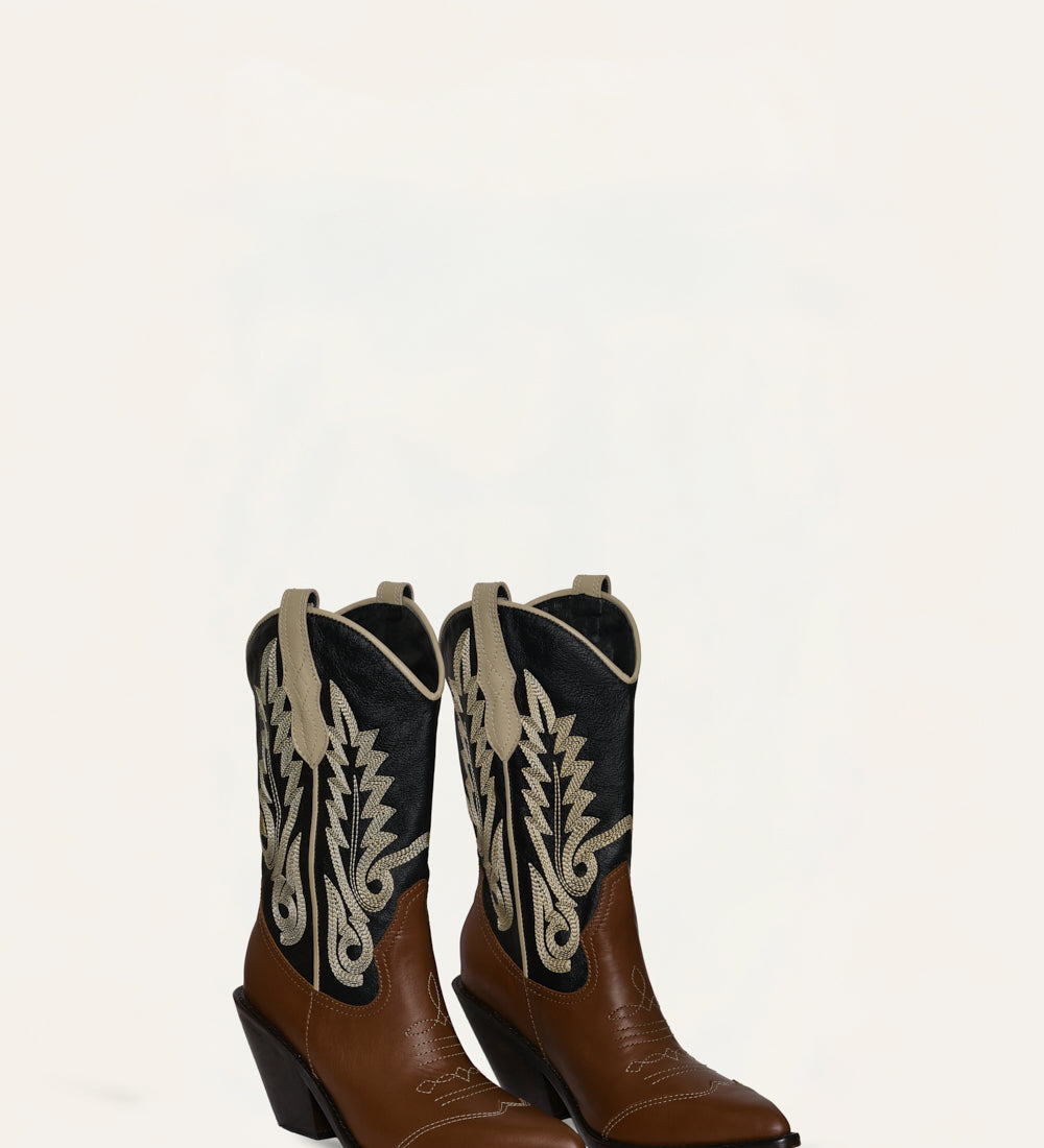Johanna Ortiz - Alma Latina Boot