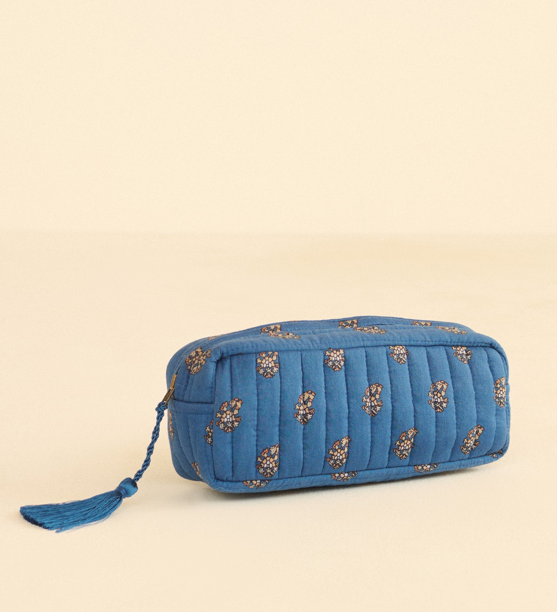 DOEN - AISA POUCH