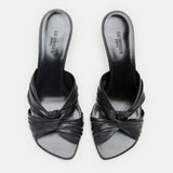 Le Monde Beryl - Antonia Kitten  / Black Leather