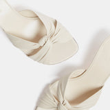 Le Monde Beryl - Antonia Kitten  / Ecru Leather