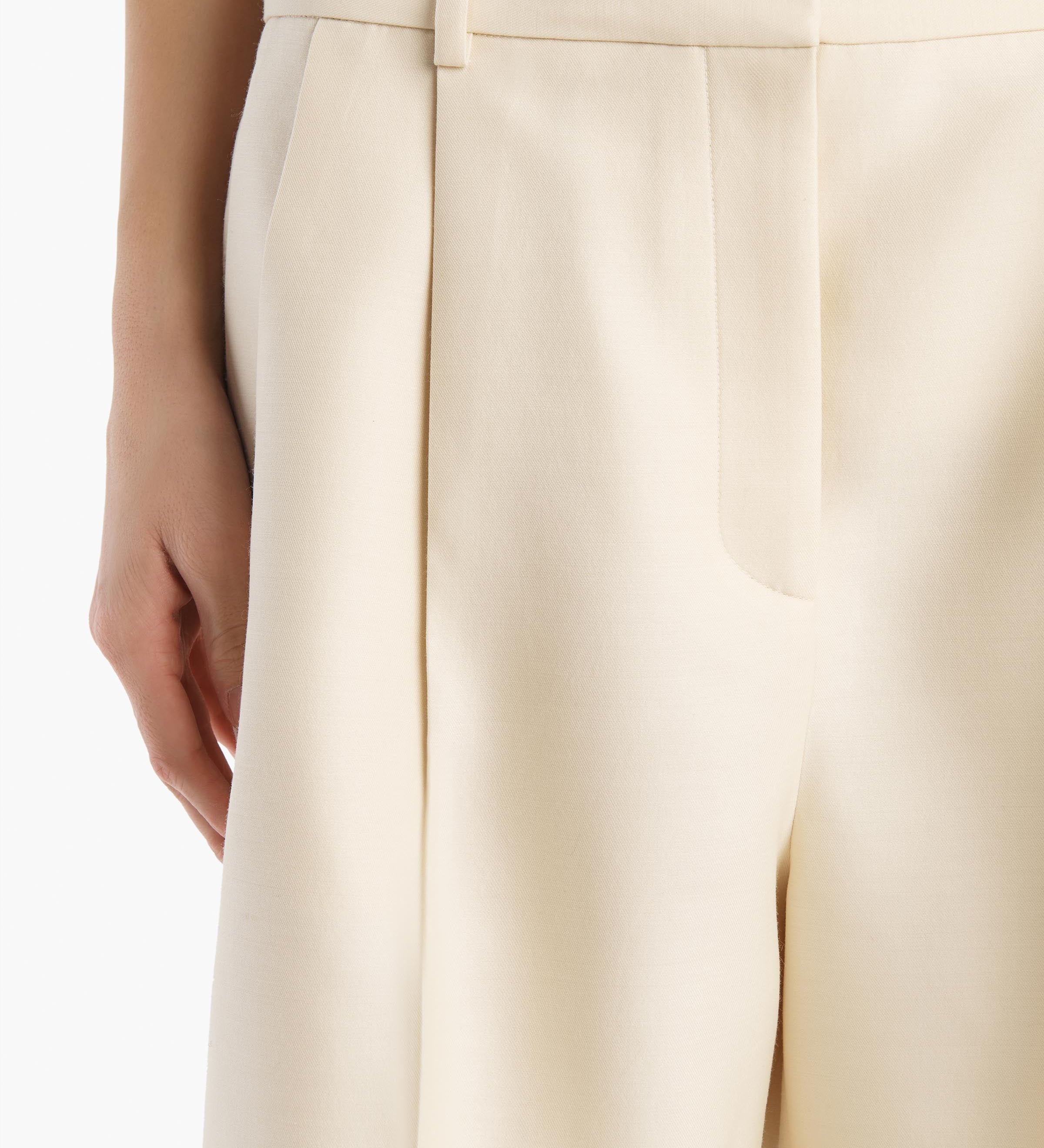 Khaite - Auggie Short in Ivory Glow
