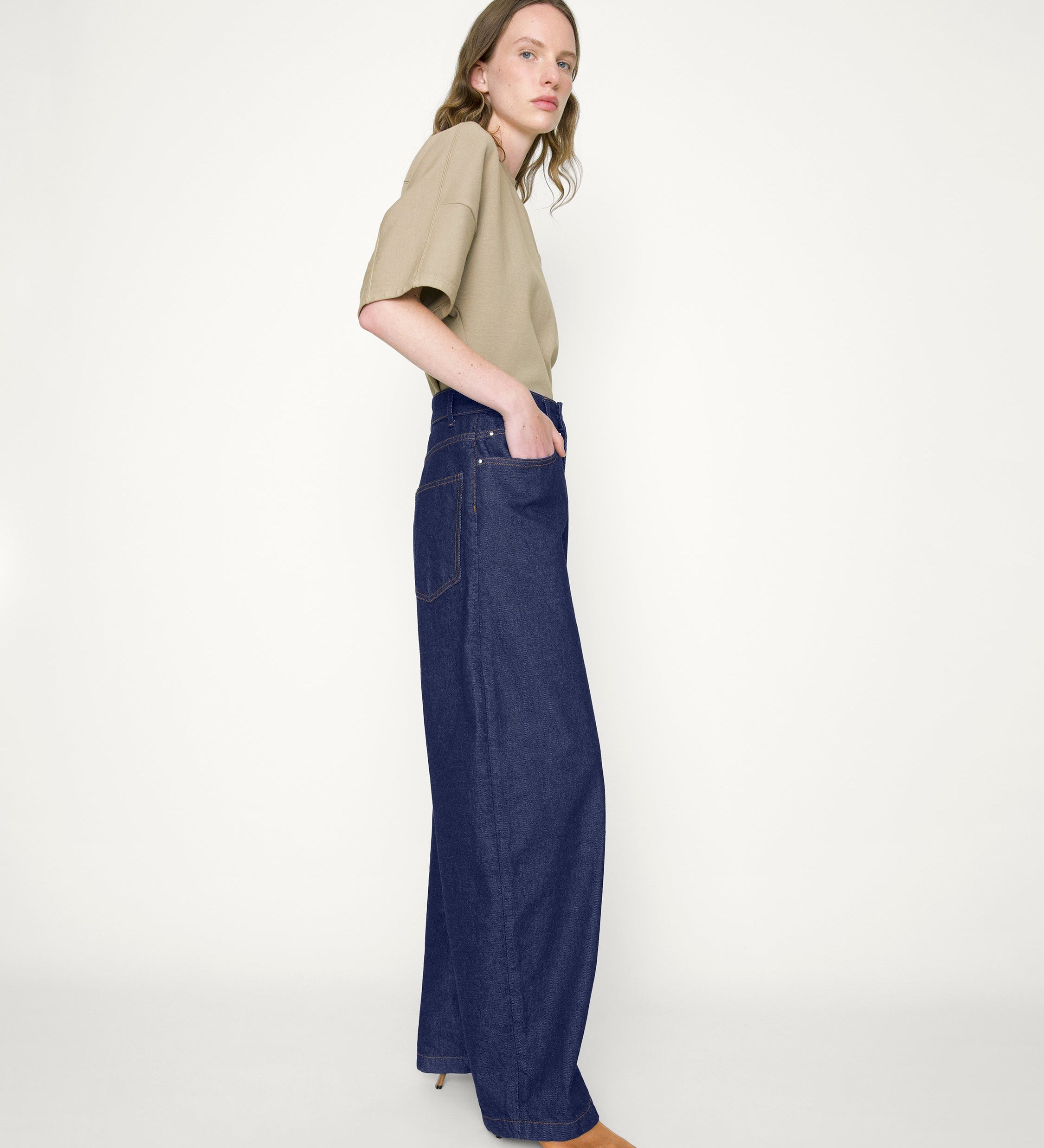 OSSOU - Bends Jean in Sable Wash