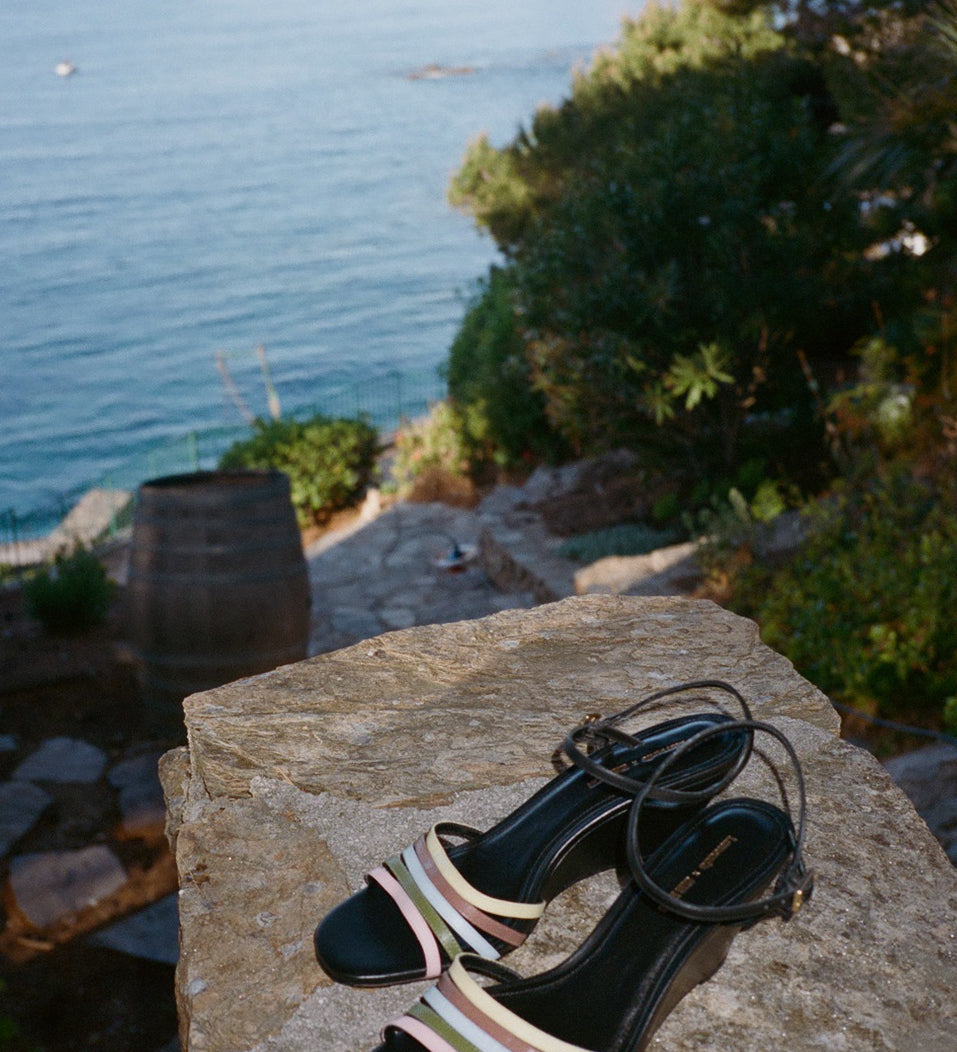 Ciao Lucia - Larroudé x Ciao Lucia: Daiana Wedge Sandal Black Leather