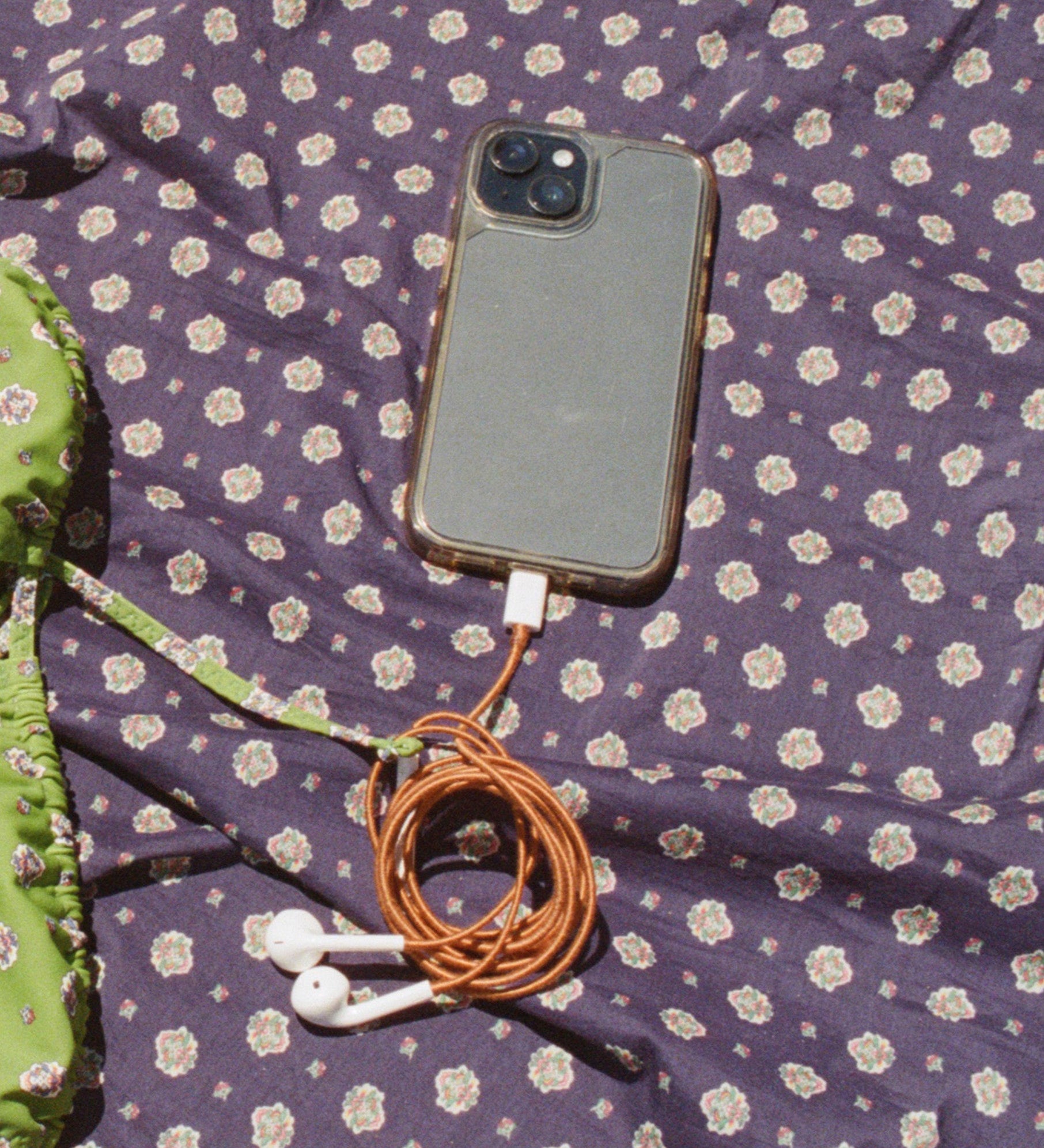 DOEN - LE POM POM & DÔEN HEADPHONES