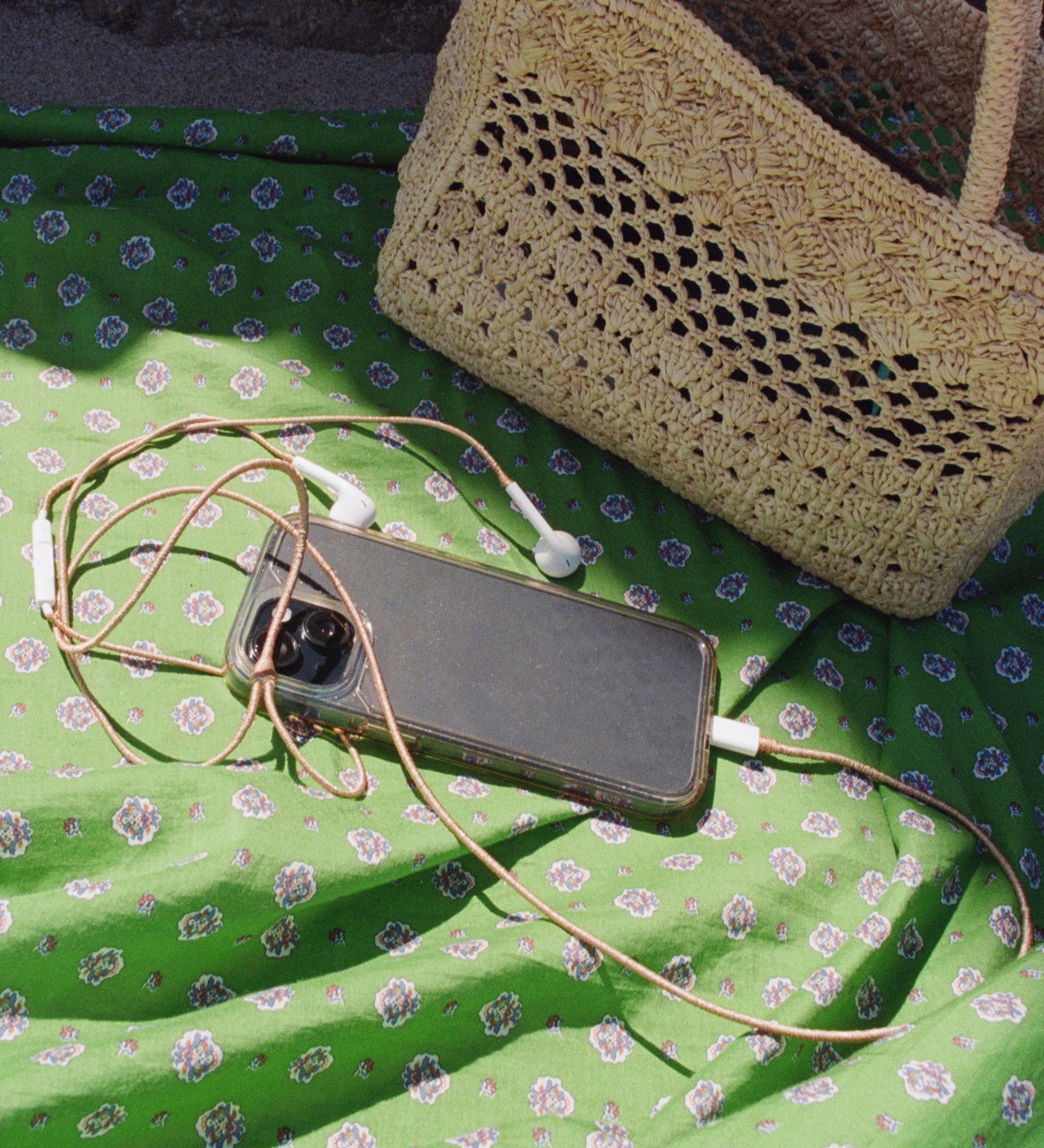 DOEN - LE POM POM & DÔEN HEADPHONES