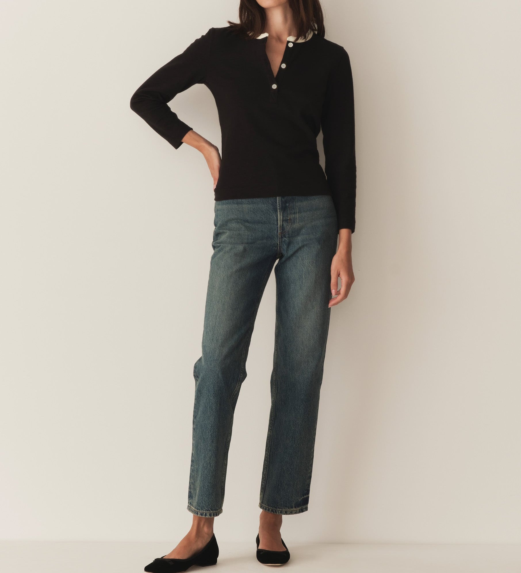 DÔEN - CLOVER TEE -- BLACK
