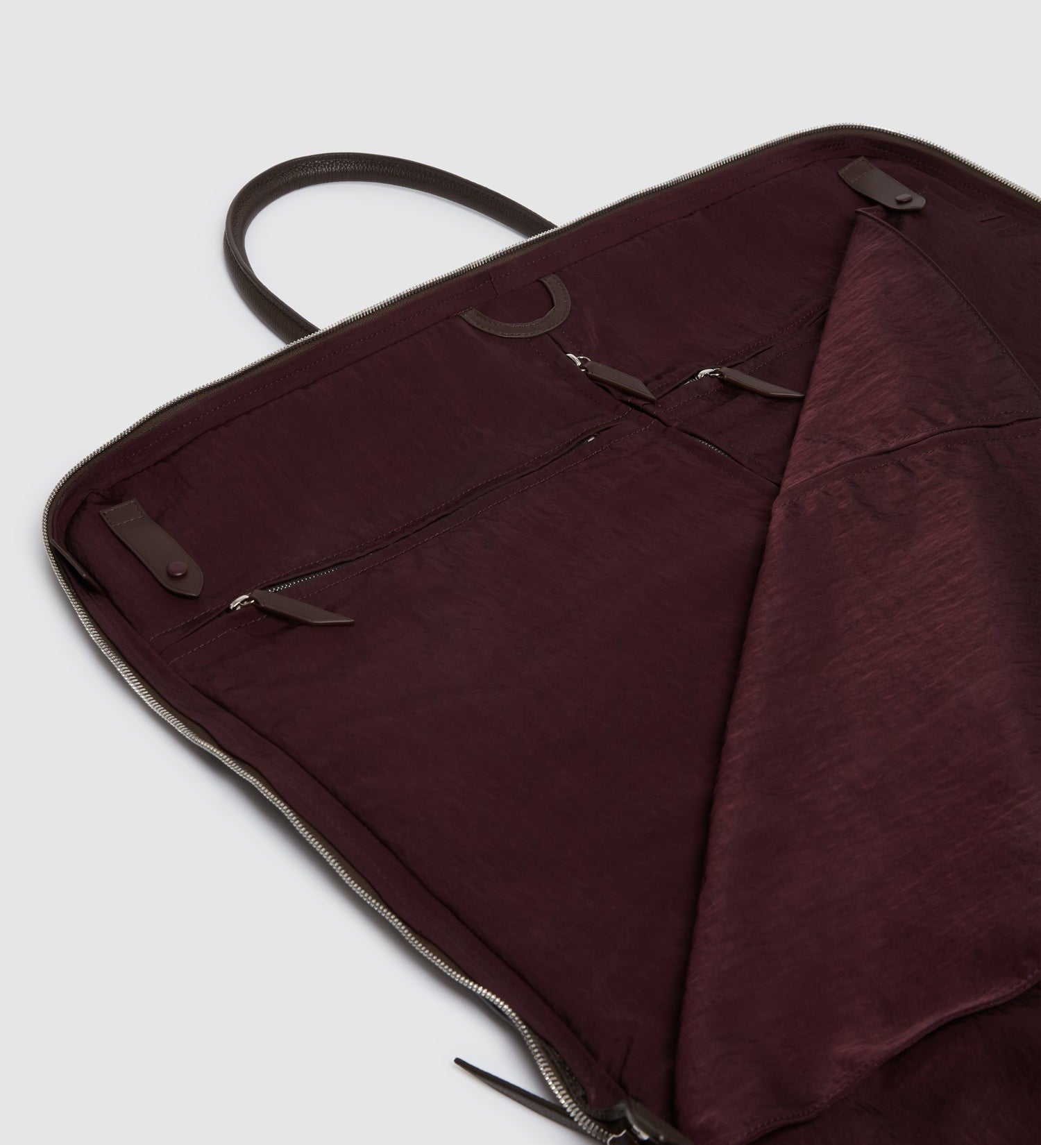 Metier - Closer Suit Carrier Pebble Grain Chocolate