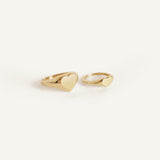 Kinn - Bold Heart Signet Ring