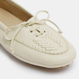 Le Monde Beryl - Driver Moccasin / Ecru Leather Embroidered