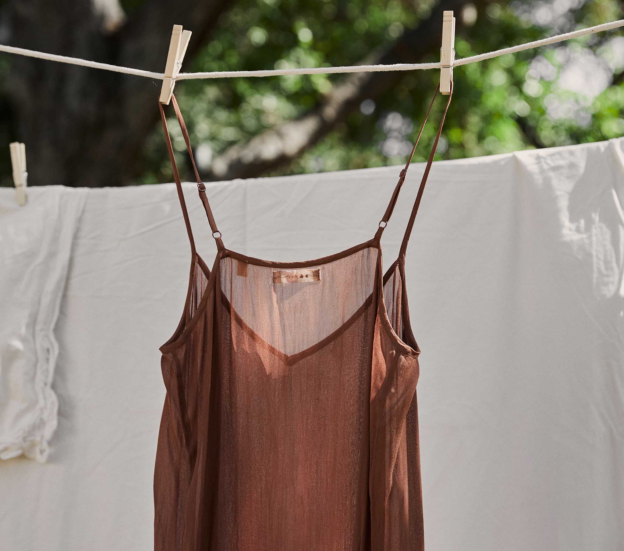 DOEN - LONG DEEP V - NECK SLIP