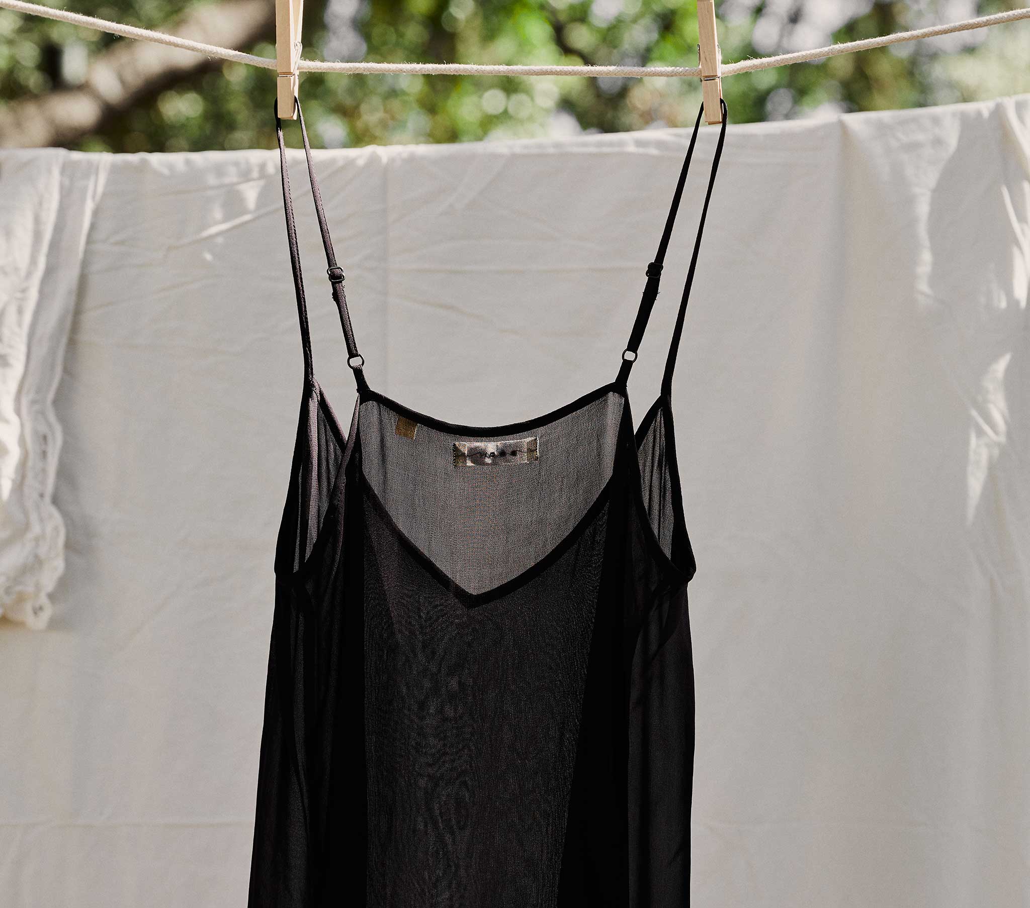DOEN - SHORT DEEP V - NECK SLIP