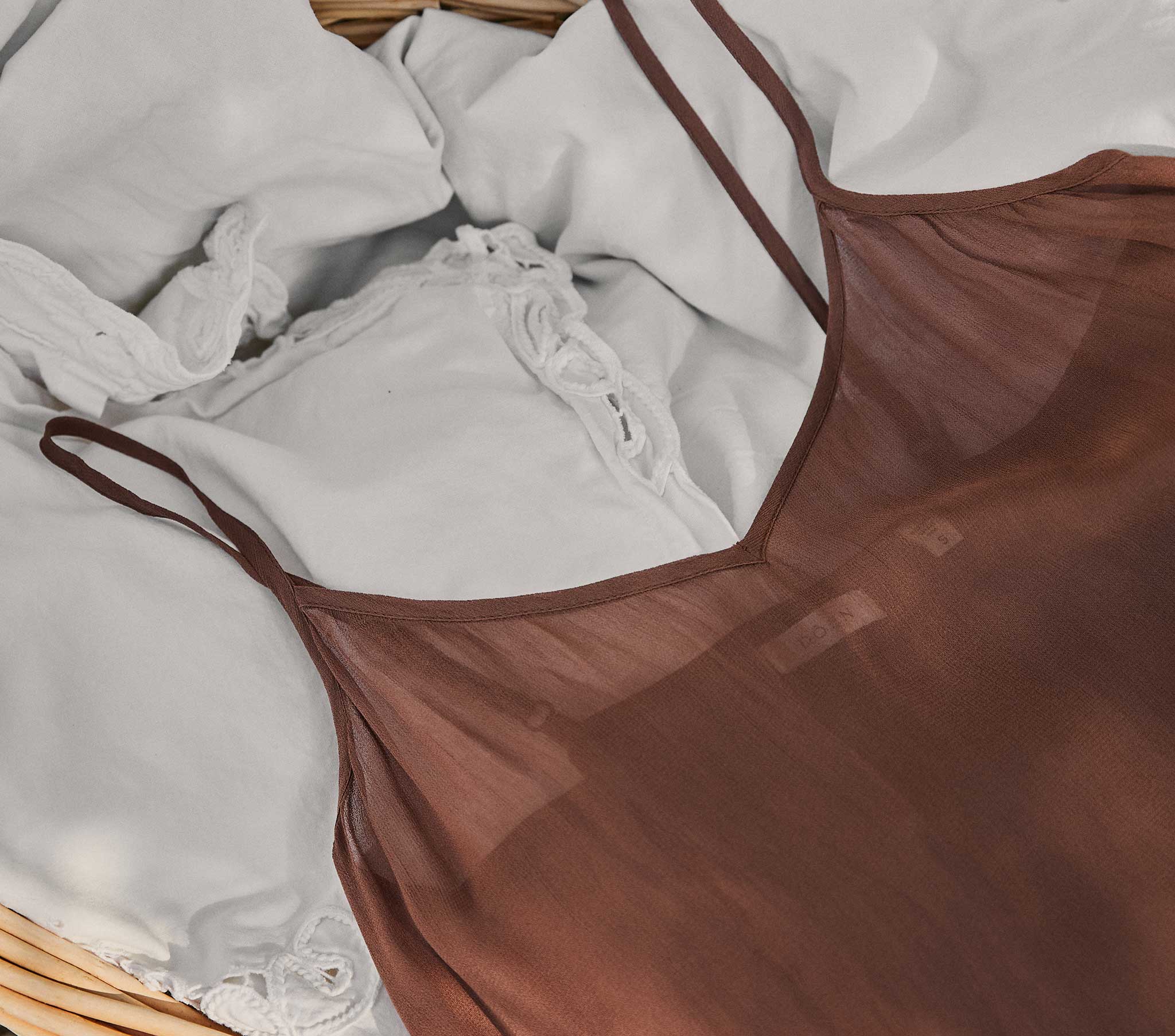 DOEN - LONG DEEP V - NECK SLIP