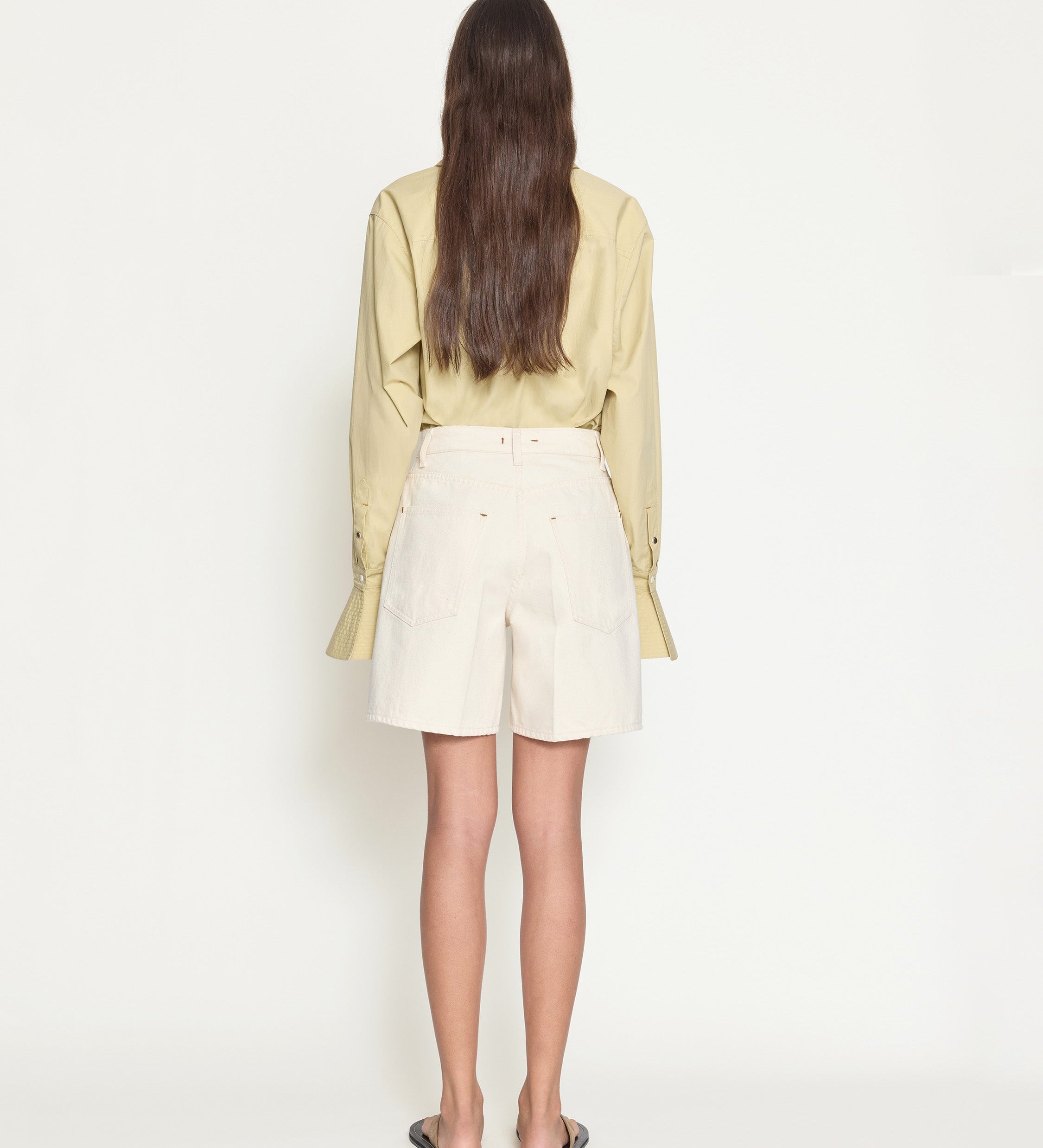 OSSOU - Dune Short in Buff Wash