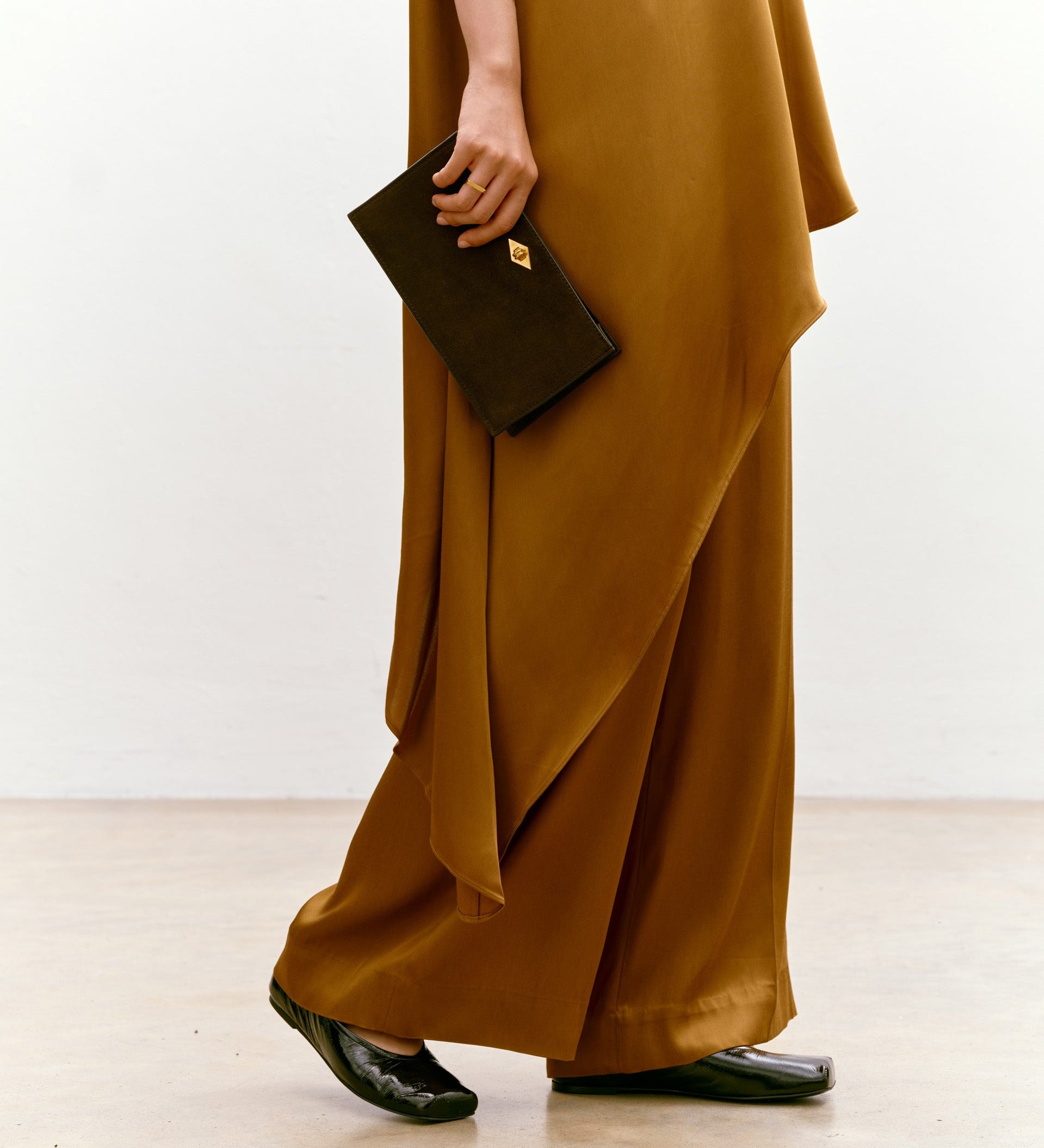 Metier - Ease 20 Suede Chocolate