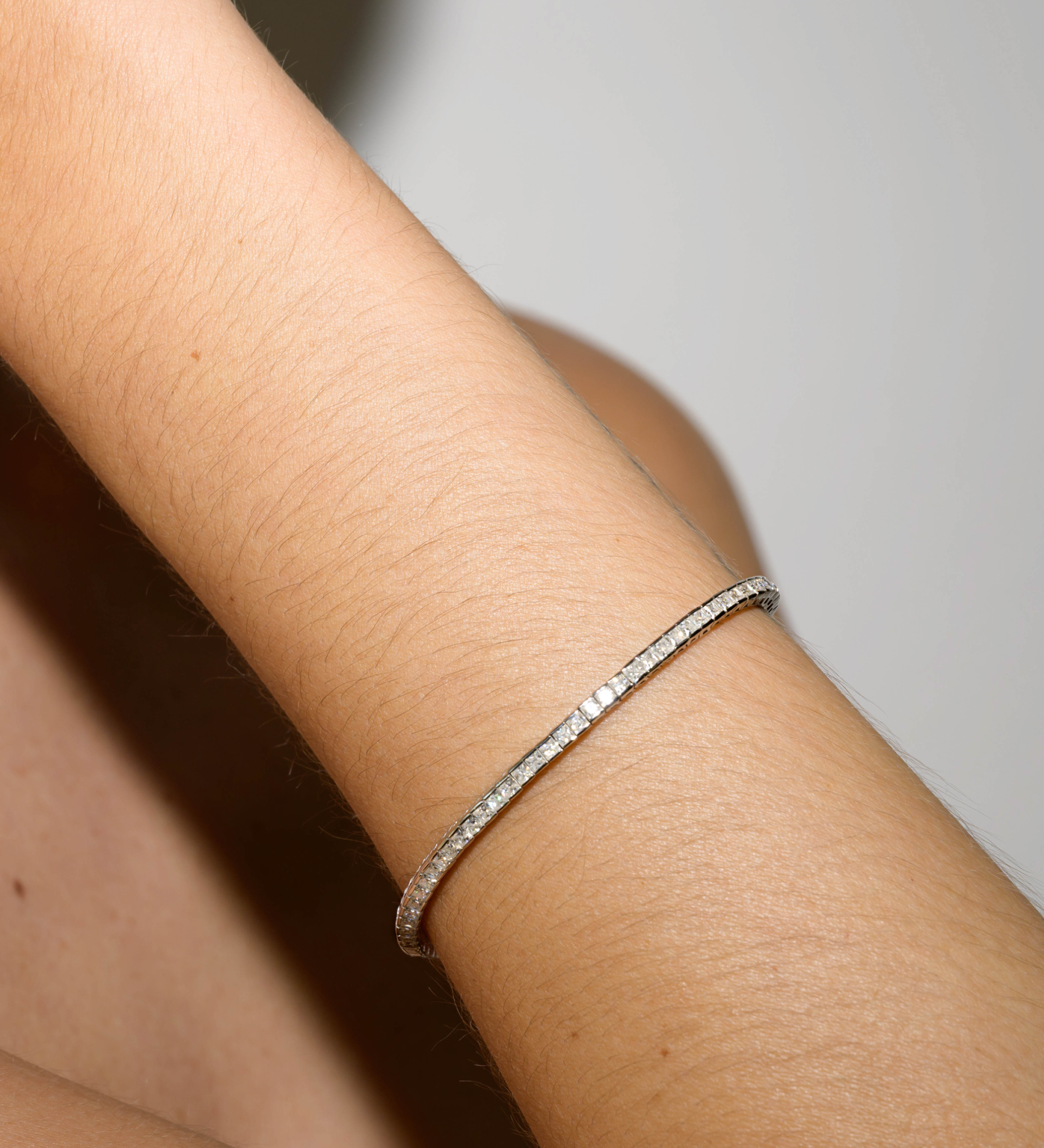 Dorsey - PRINCESS - CUT RIVIÈRE BRACELET IN 2MM MOISSANITE, STERLING SILVER