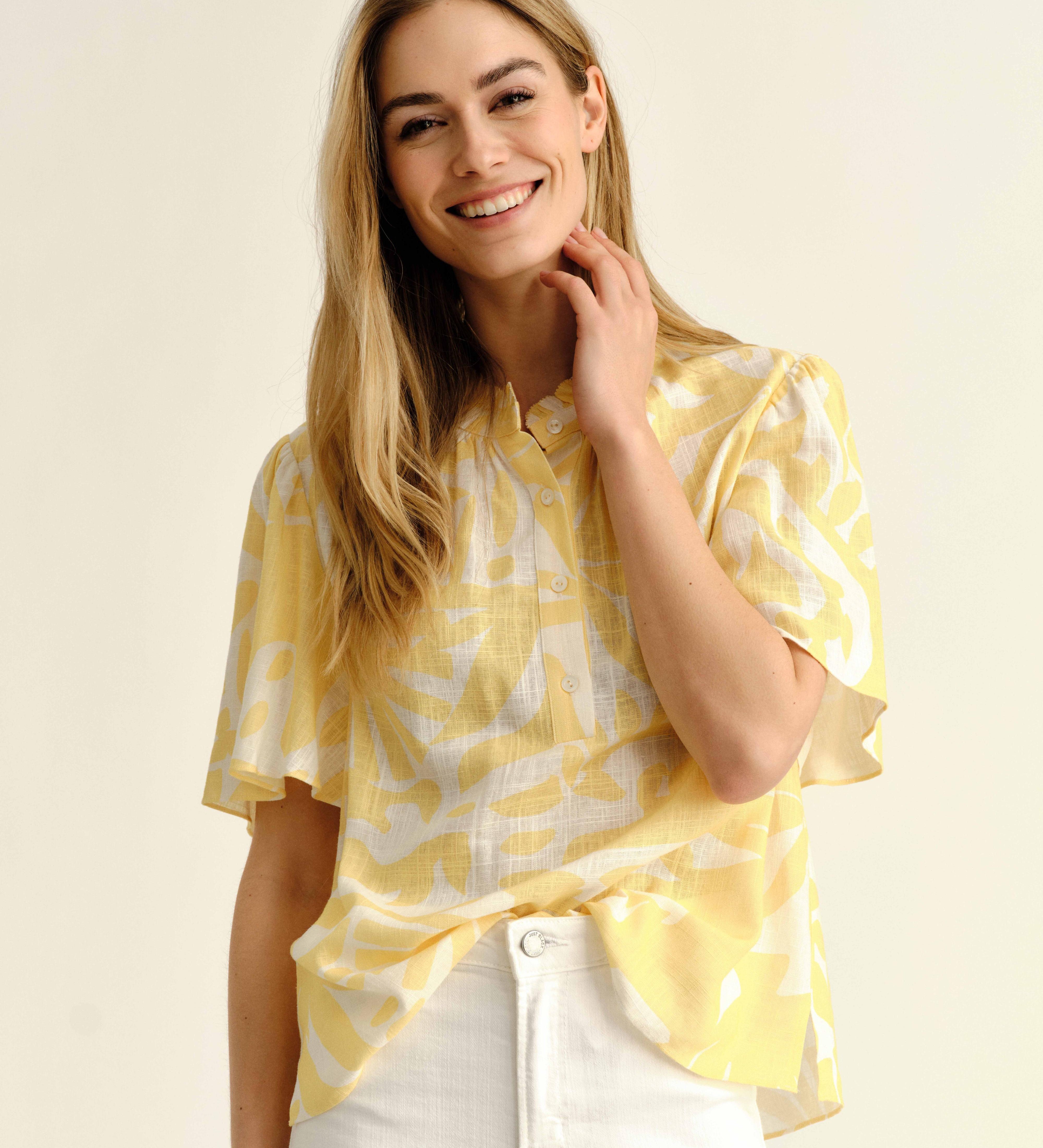 Cartolina - SU26 Emery Top - Parrish Geo Print - Banana