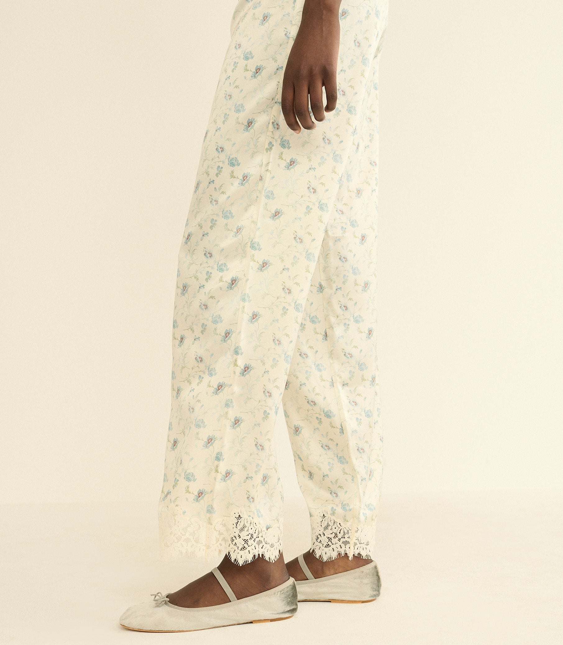 DOEN - ELENI MARY JANE - - DOVE PANNE VELVET