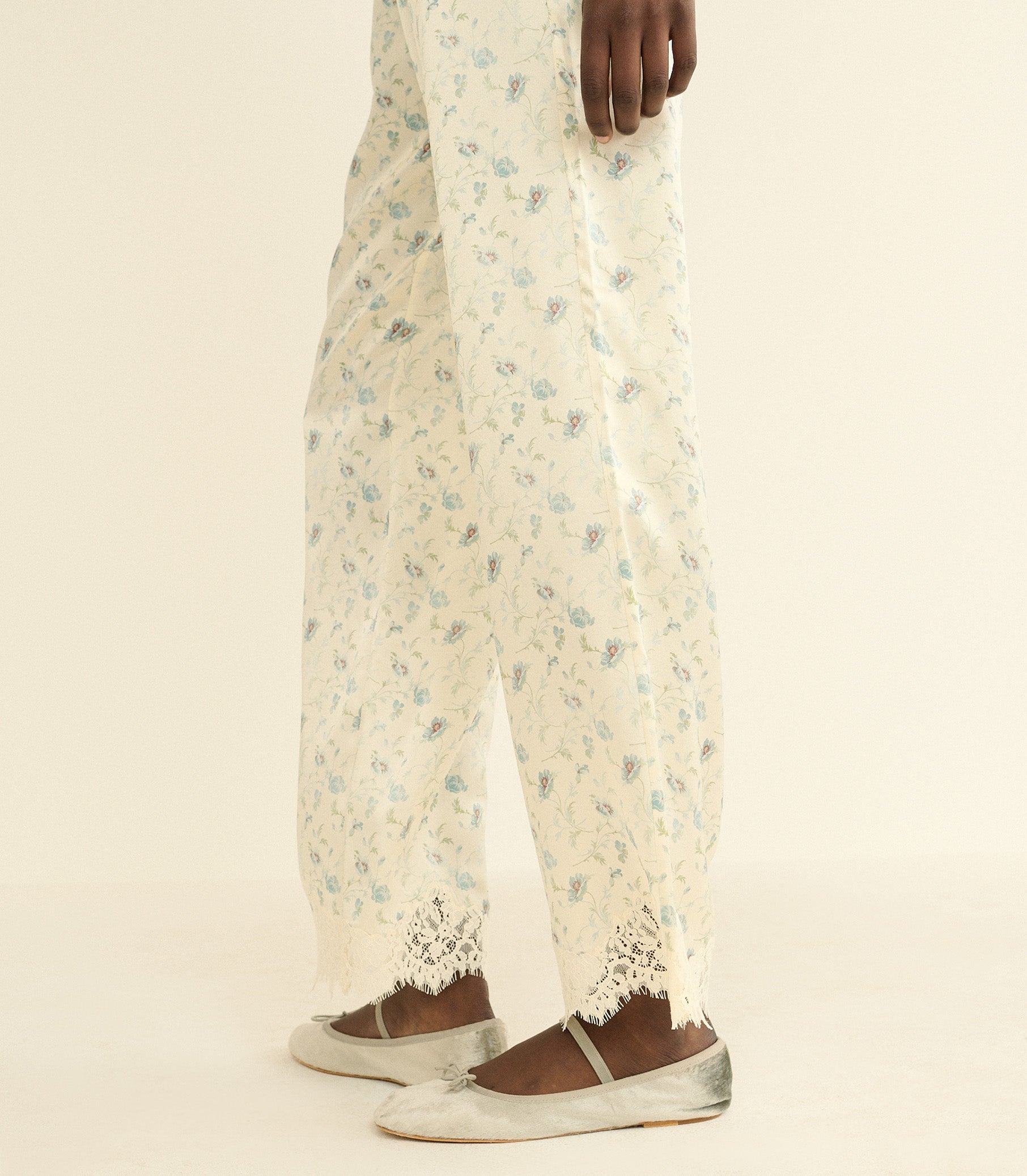 DOEN - ELENI MARY JANE - - DOVE PANNE VELVET