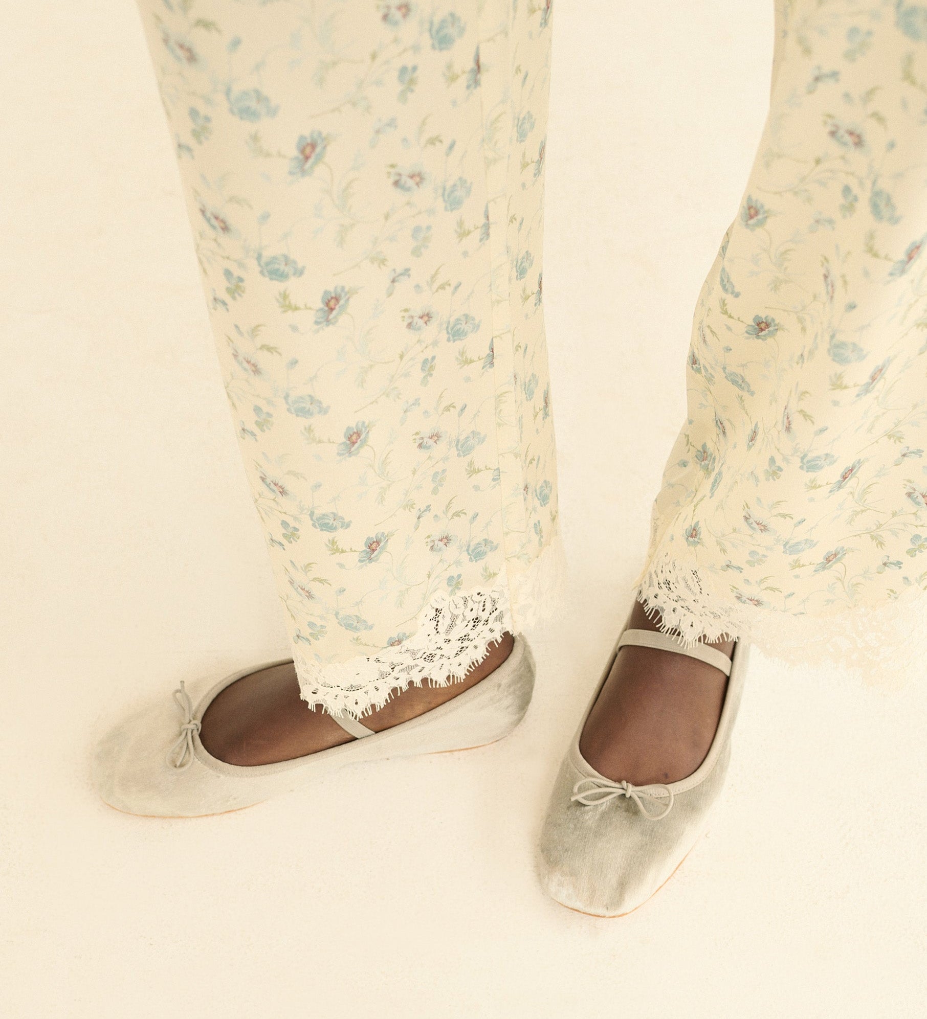 DOEN - ELENI MARY JANE - - DOVE PANNE VELVET