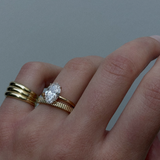 Kinn - Elizabeth Oval Ring Natural Diamond