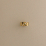 Kinn - Vintage 18k Diagonal Ridge Emerald Diamond Ring